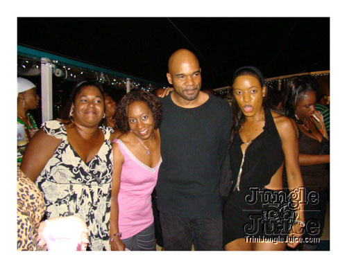 island_vybz_midnight_boatcruise-031