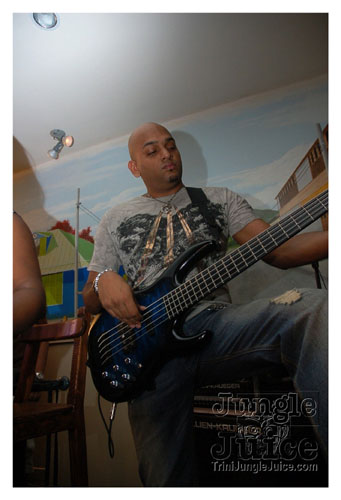 kes_unplugged_jul07-12