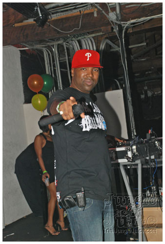 machel_bday_bash_mia_2007-025