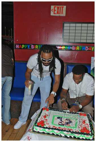 machel_bday_bash_mia_2007-034
