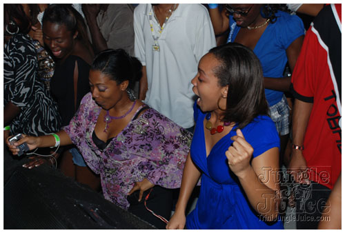 machel_bday_bash_mia_2007-046