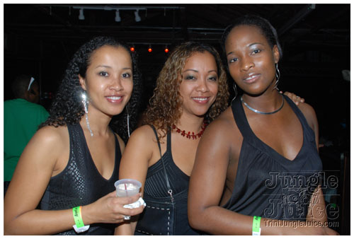 machel_bday_bash_mia_2007-048