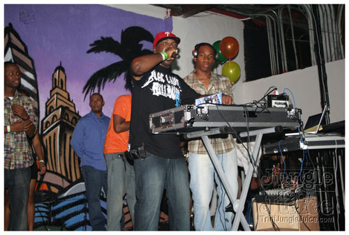 machel_bday_bash_mia_2007-075