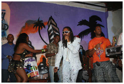 machel_bday_bash_mia_2007-082