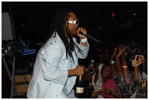 machel_bday_bash_mia_2007-086