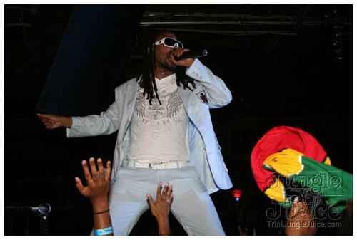machel_bday_bash_mia_2007-092