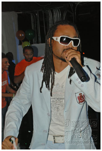 machel_bday_bash_mia_2007-096