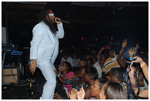 machel_bday_bash_mia_2007-097