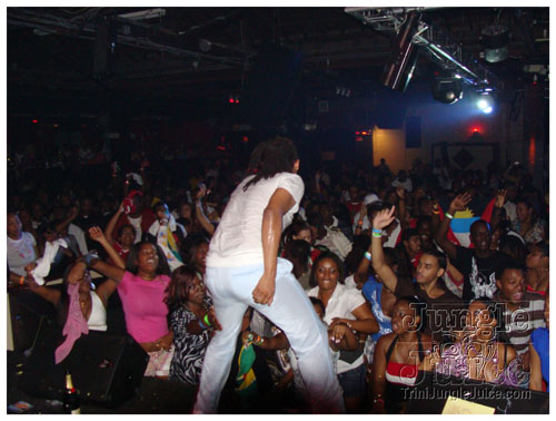 machel_bday_bash_mia_2007-105