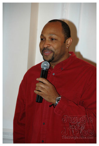 machelmontano_press_conf_uk-015