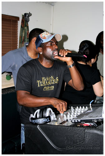 mascots_2k7_bandlaunch-027