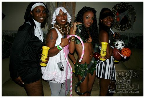 mask_halloween_2007-031