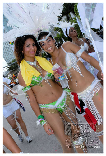 miami_carnival_2007_pt1-040