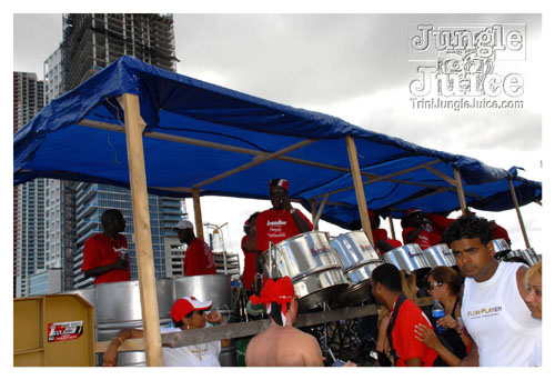 miami_carnival_2007_pt1-054