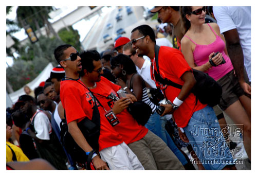 miami_carnival_2007_pt1-063