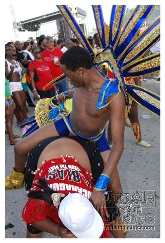 miami_carnival_2007_pt2-012