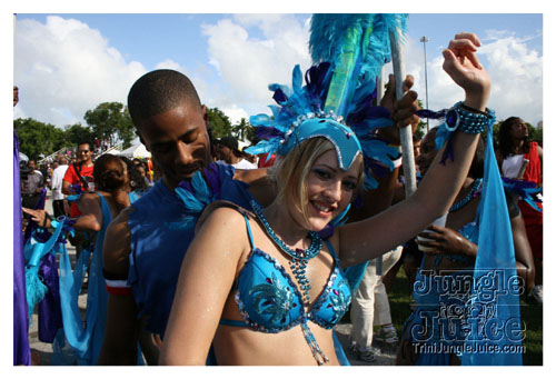 miami_carnival_2007_pt2-052