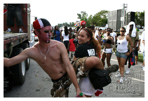 miami_carnival_2007_pt2-066