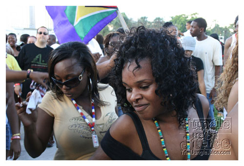 miami_carnival_2007_pt2-071