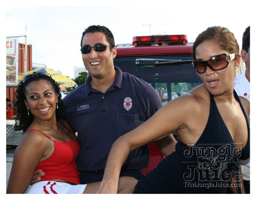 miami_carnival_2007_pt2-085