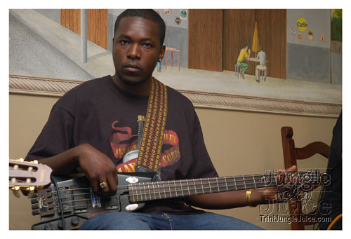 nylon_pool_unplugged-12