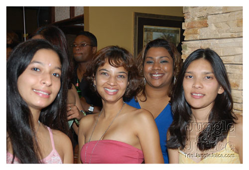 nylon_pool_unplugged-24