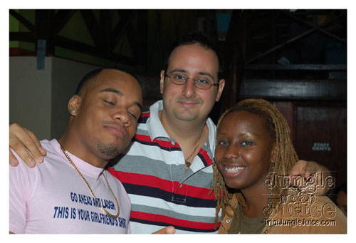 nylon_pool_unplugged-27