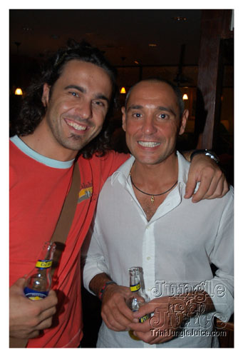 nylon_pool_unplugged-30