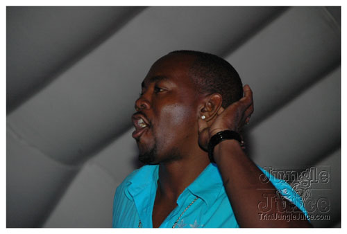 poisonuk_all_incl_2007-079