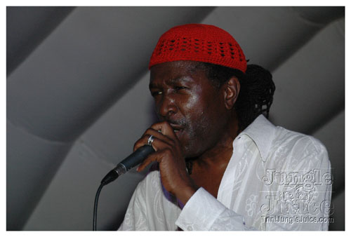 poisonuk_all_incl_2007-098