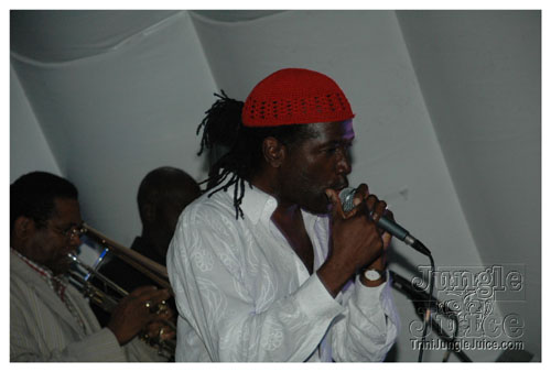 poisonuk_all_incl_2007-100