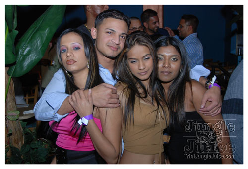 rumjungle_bikini_fashion_2007-032