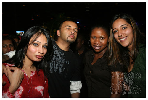 rumjungle_bikini_fashion_2007-050