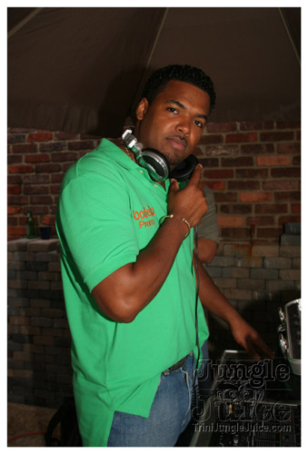 sg2007_release_sw_poolparty-001