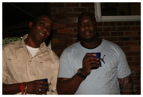 sg2007_release_sw_poolparty-035