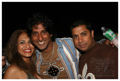 sg2007_release_sw_poolparty-036