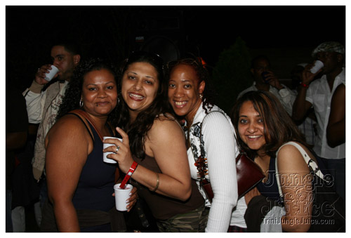 sg2007_release_sw_poolparty-048