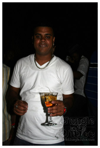 sg2007_release_sw_poolparty-053