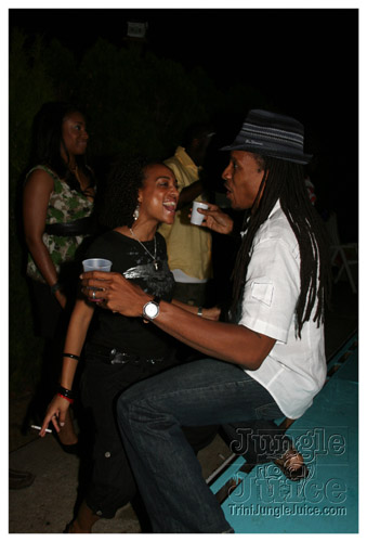 sg2007_release_sw_poolparty-054