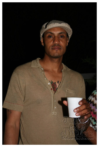 sg2007_release_sw_poolparty-063