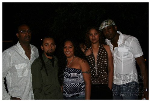 sg2007_release_sw_poolparty-075