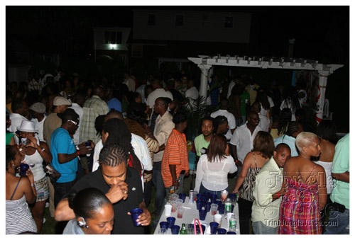 sg2007_release_sw_poolparty-089