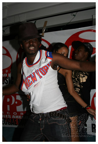 sg2007_release_sw_poolparty-096