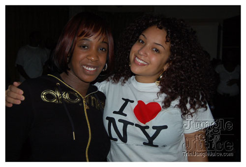 soca_under_d_mistletoe-003