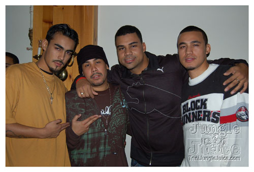 soca_under_d_mistletoe-005