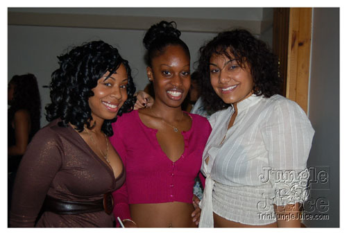 soca_under_d_mistletoe-014