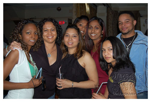 soca_under_d_mistletoe-015