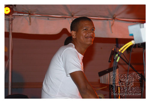 stlucia_food_rum_2007_sun-209