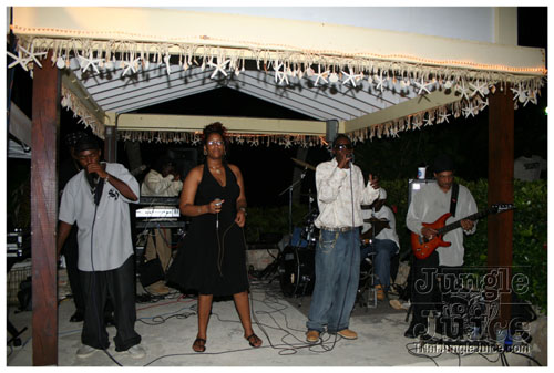 tempo_turns_2_vip-074