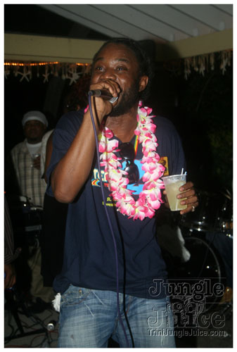 tempo_turns_2_vip-088